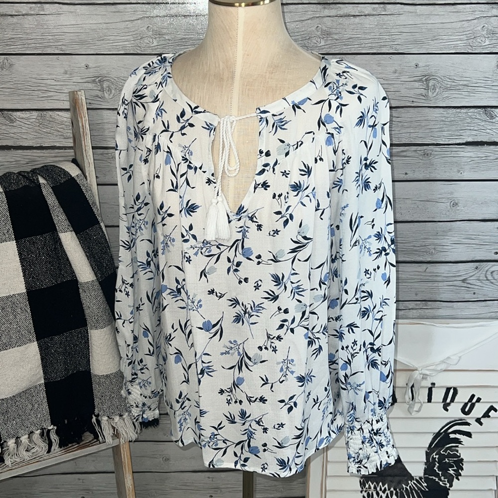 Lucky Brand elastic sleeve tie, front blouse